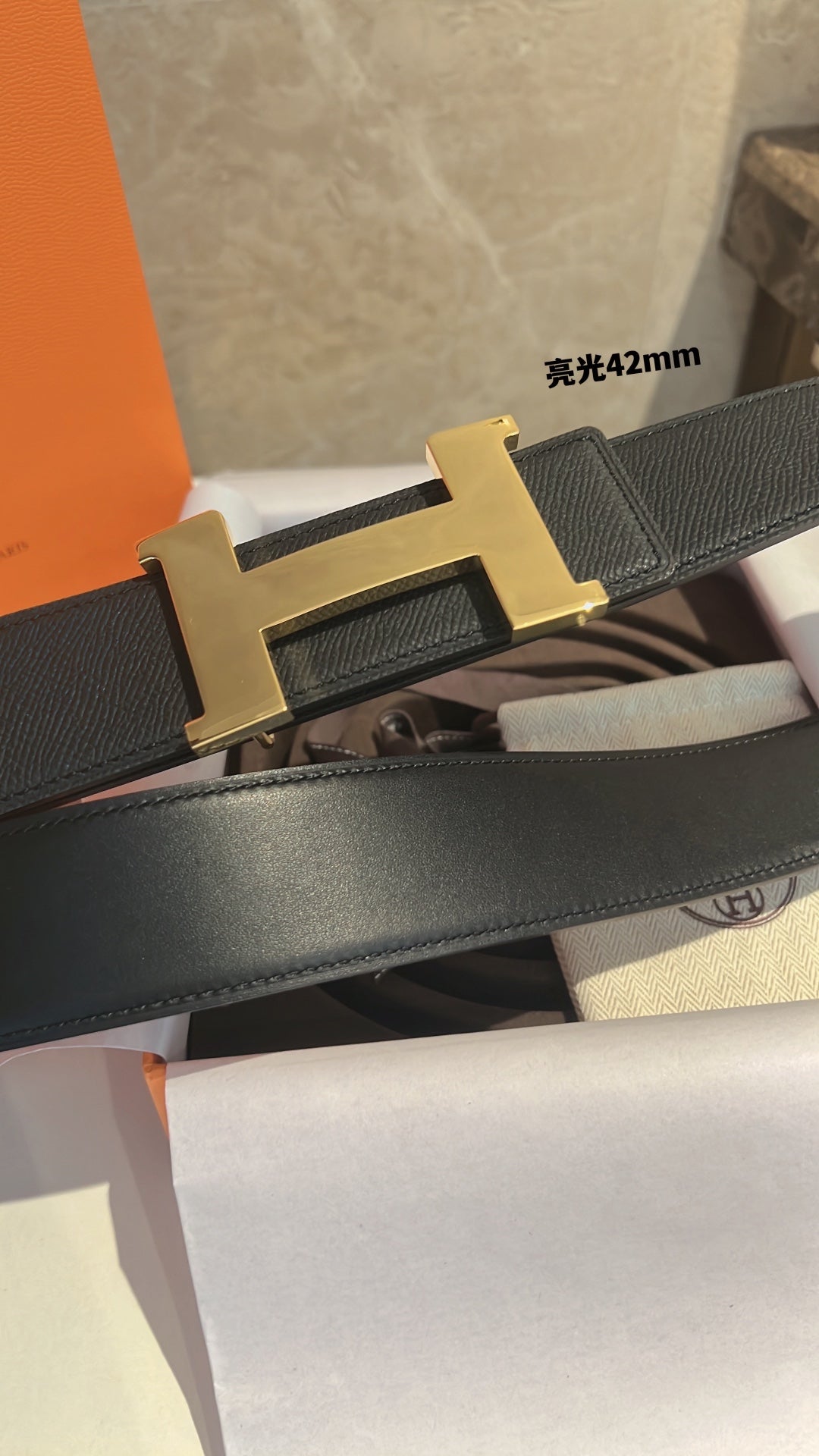HERMES CONSTANCE BELT BUCKLE & REVERSIBLE BLACK LEATHER STRAP 42MM GOLD HARDWARE