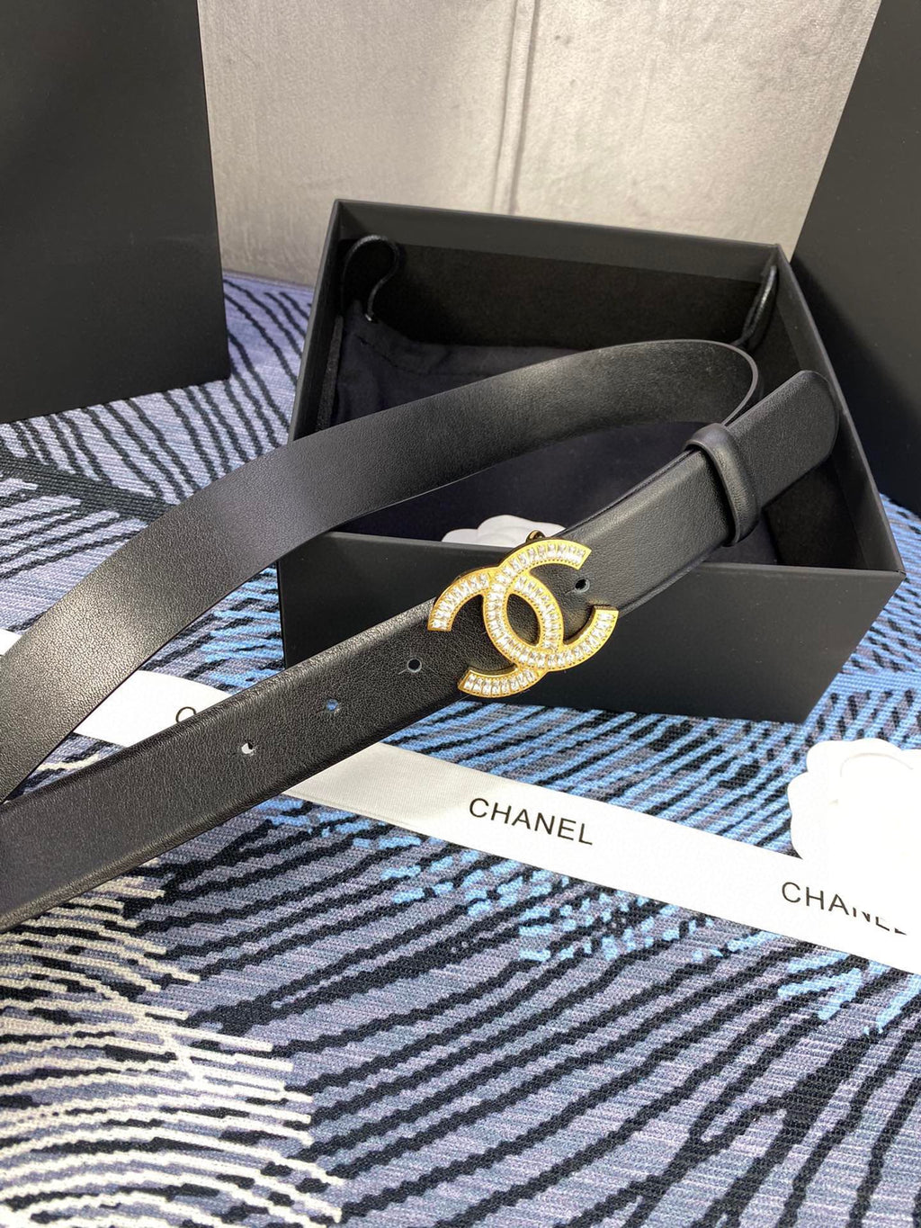 CHANEL 25S BELT 30 MM IN BLACK CALFSKIN WITH GOLD HARDWARE 615100