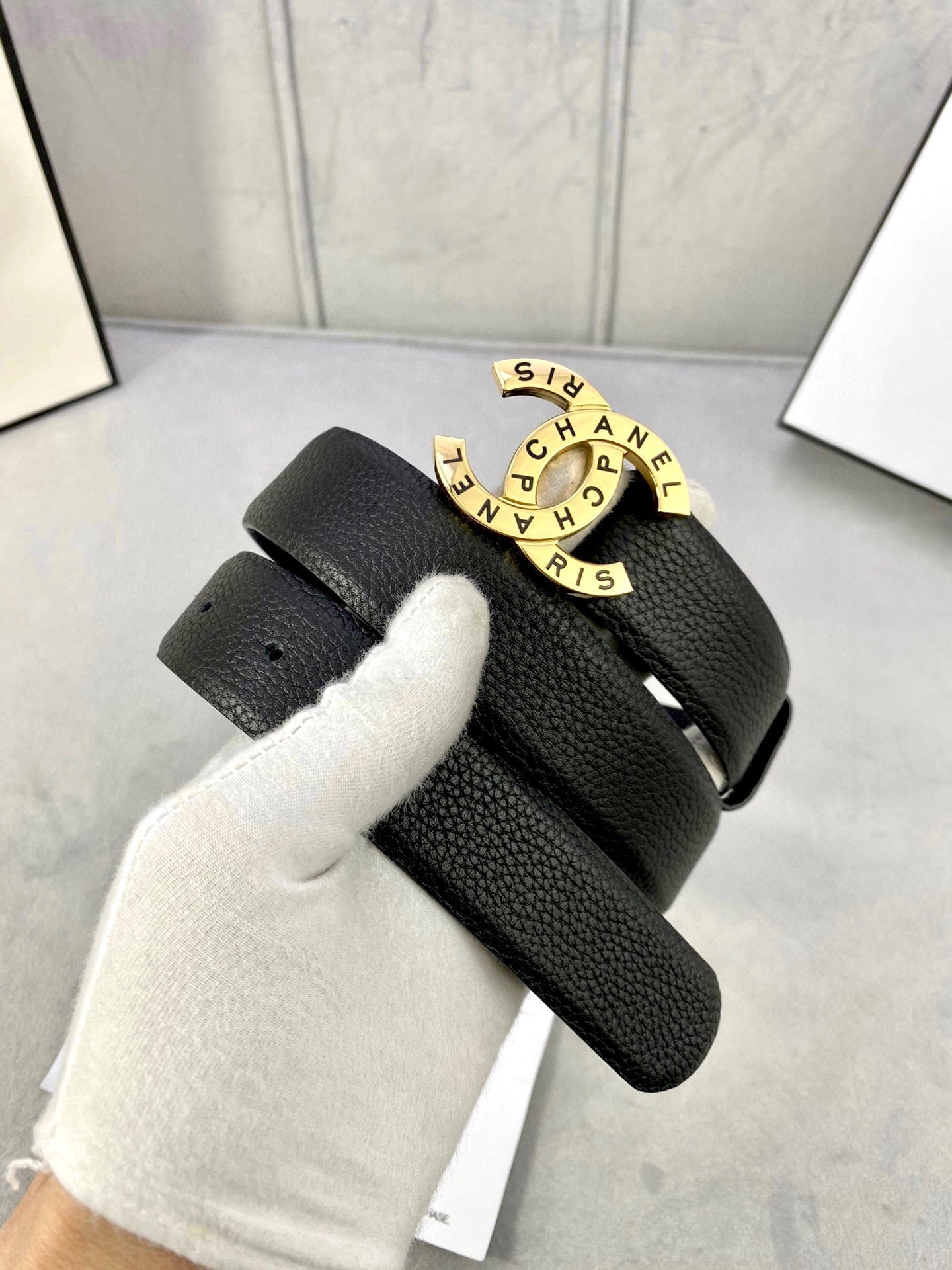 CHANEL 30MM BELT IN BLACK SMOOTH CALFSKIN WITH GOLD HARDWARE