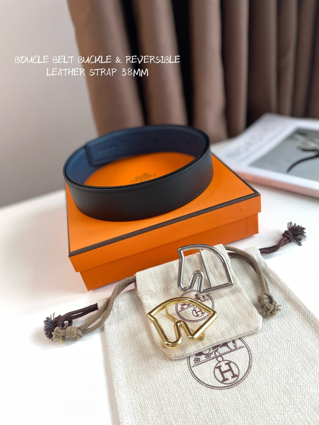HERMES BOUCLE BELT BUCKLE & REVERSIBLE NAVY BLUE AND BLACK AND WHITE LEATHER STRAP 38MM GOLD HARDWARE