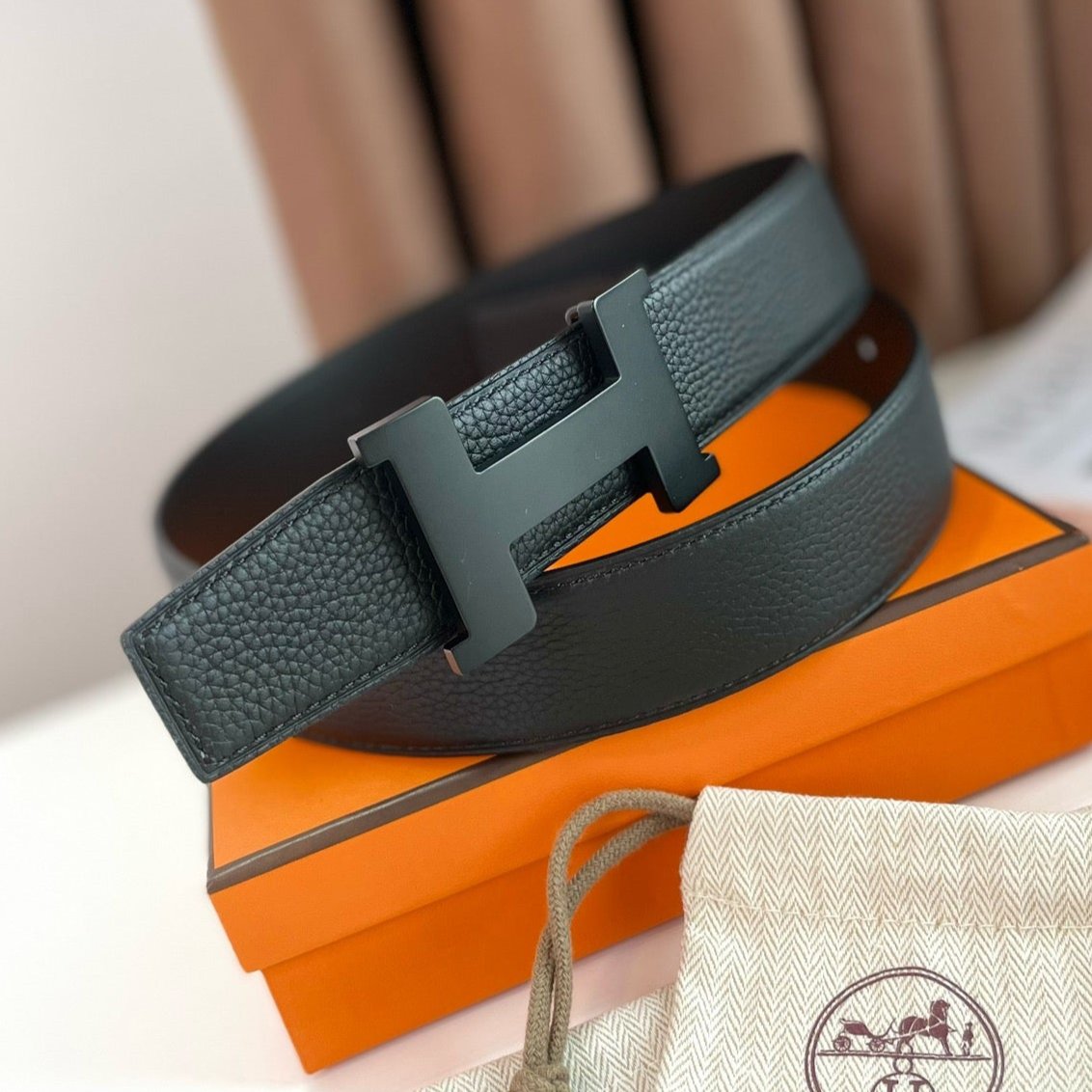 HERMES CONSTANCE BELT BUCKLE & REVERSIBLE  BLACK LEATHER STRAP 38MM