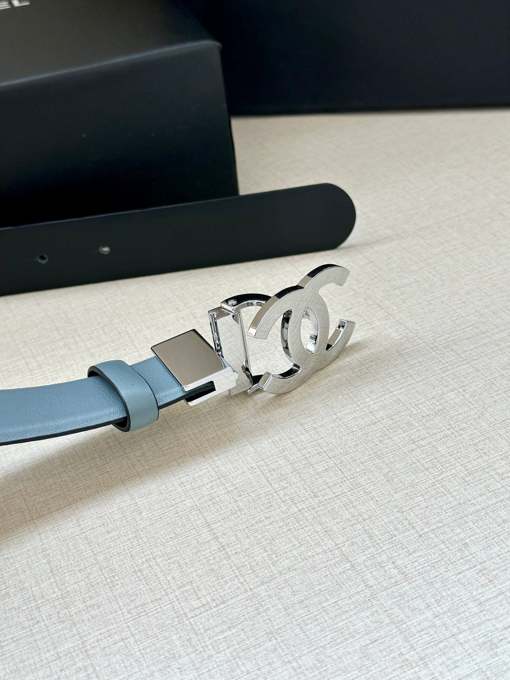 CHANEL 30MM BELT IN STONE BLUE AND BLACK CALFSKIN WITH SILVER HARDWARE