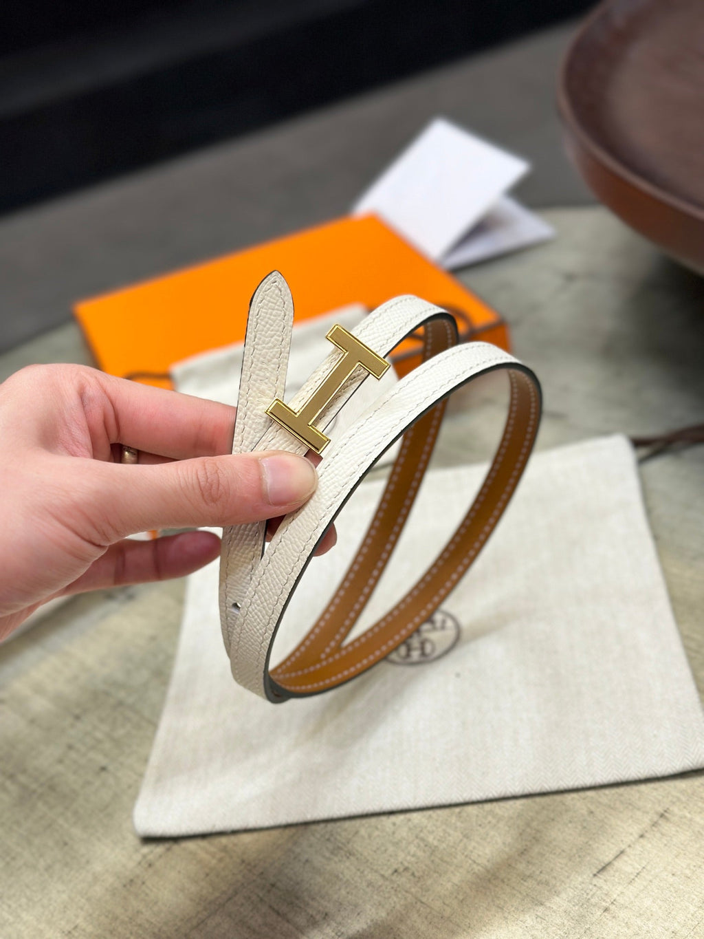 HERMES FOCUS BUCKLE & REVERSIBLE BRONZE BROWN AND WHITE LEATHER STRAP 13MM GOLD HARDWARE