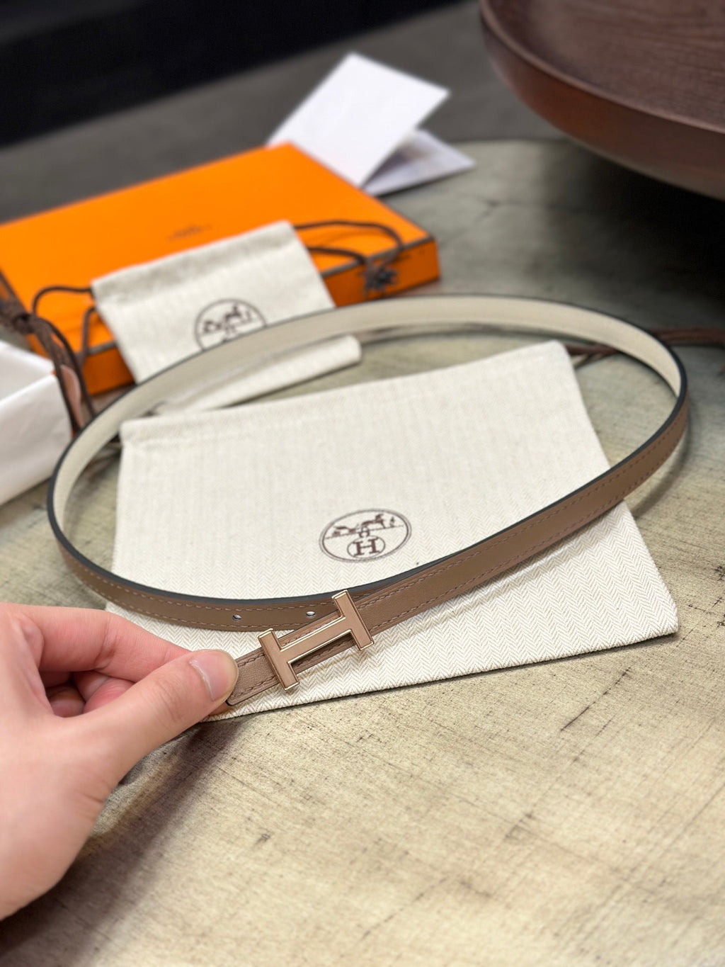 HERMES FOCUS BUCKLE & REVERSIBLE PEANUT BROWN AND WHITE LEATHER STRAP 13MM COPPER HARDWARE