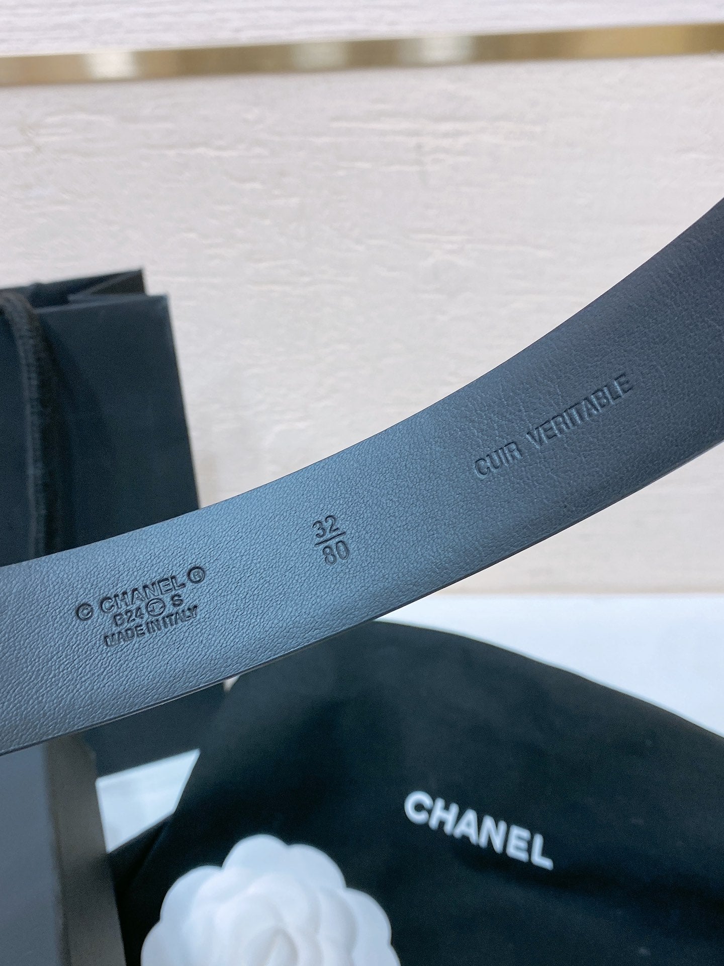 CHANEL BELT 30MM IN GOLD SMOOTH CALFSKIN GOLD MIX WHITE HARDWARE