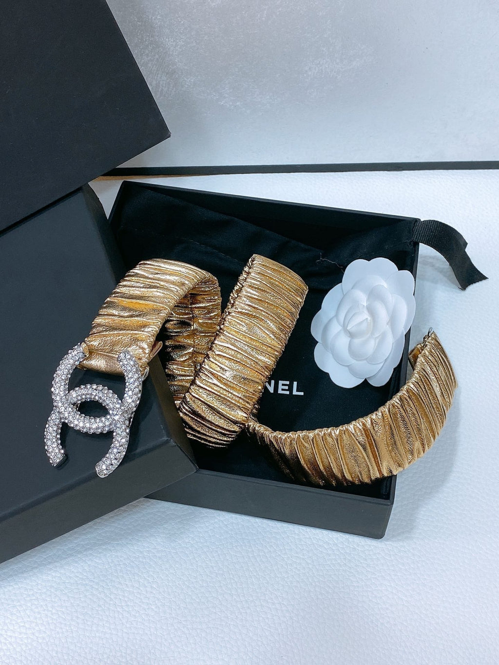 CHANEL ELASTIC BELT 30MM IN GOLD CALFSKIN SILVER HARDWARE WITH RHINSTONES
