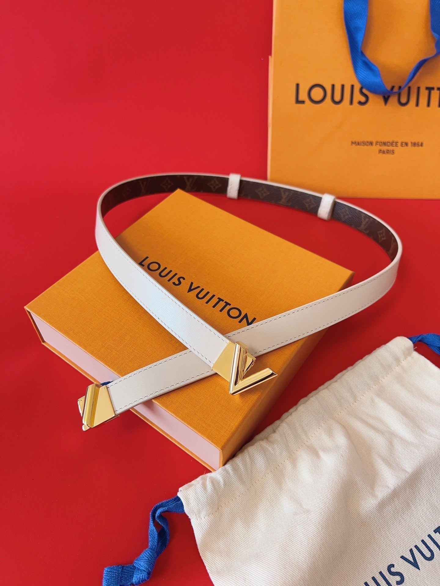 LOUIS VUITTON LV GO-14 20MM BELT IN WHITE CALFSKIN GOLD HARDWARE