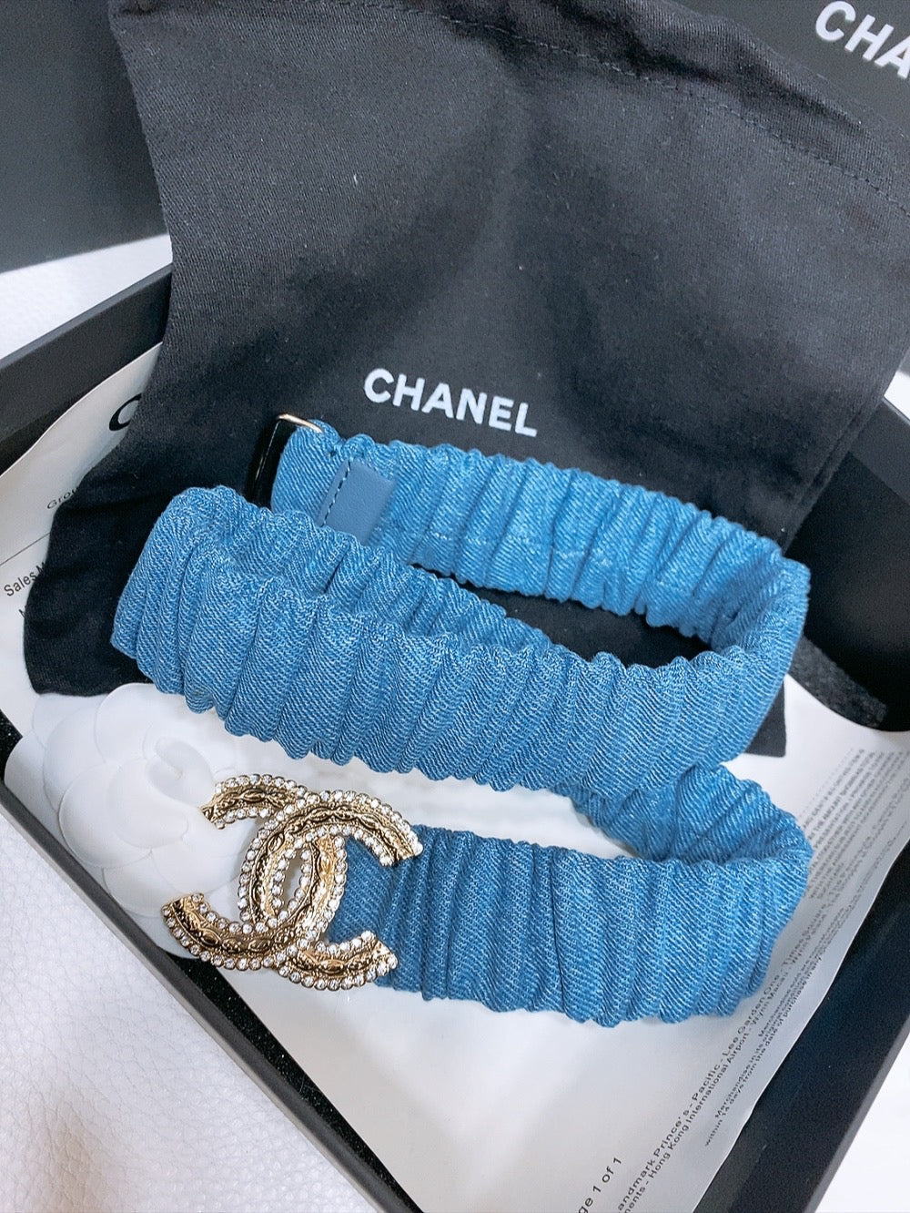 CHANEL DOUBLE C ELASTIC BELT 30MM IN BLUE DENIM WITH GOLD BUCKLE AND SIDE RHINESTONE DETAILING