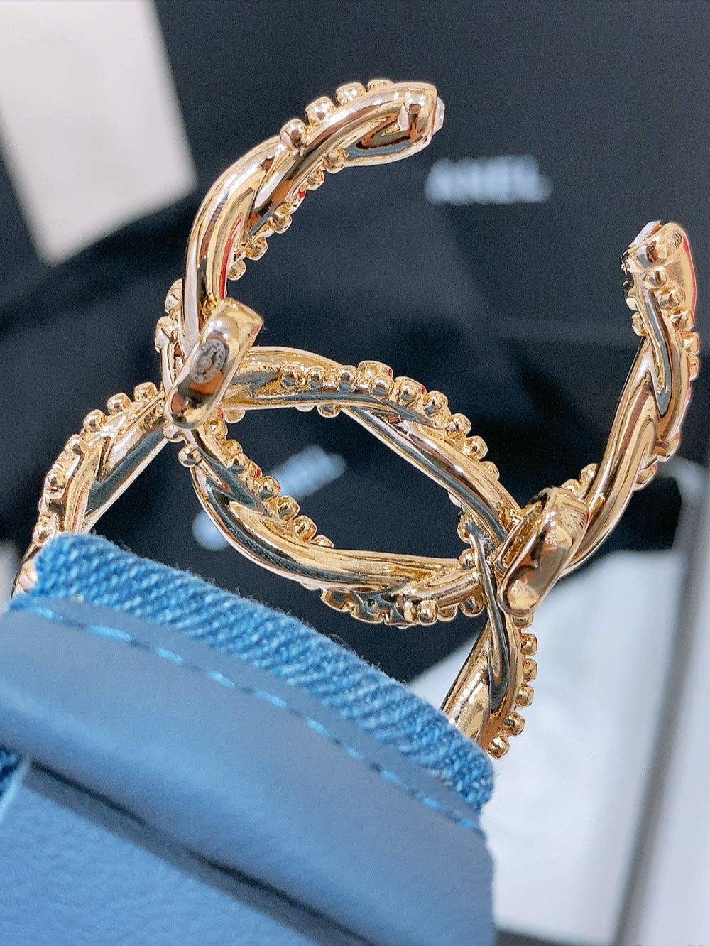 CHANEL DOUBLE C ELASTIC BELT 30MM IN BLUE DENIM GOLD CRYSTAL BUCKLE