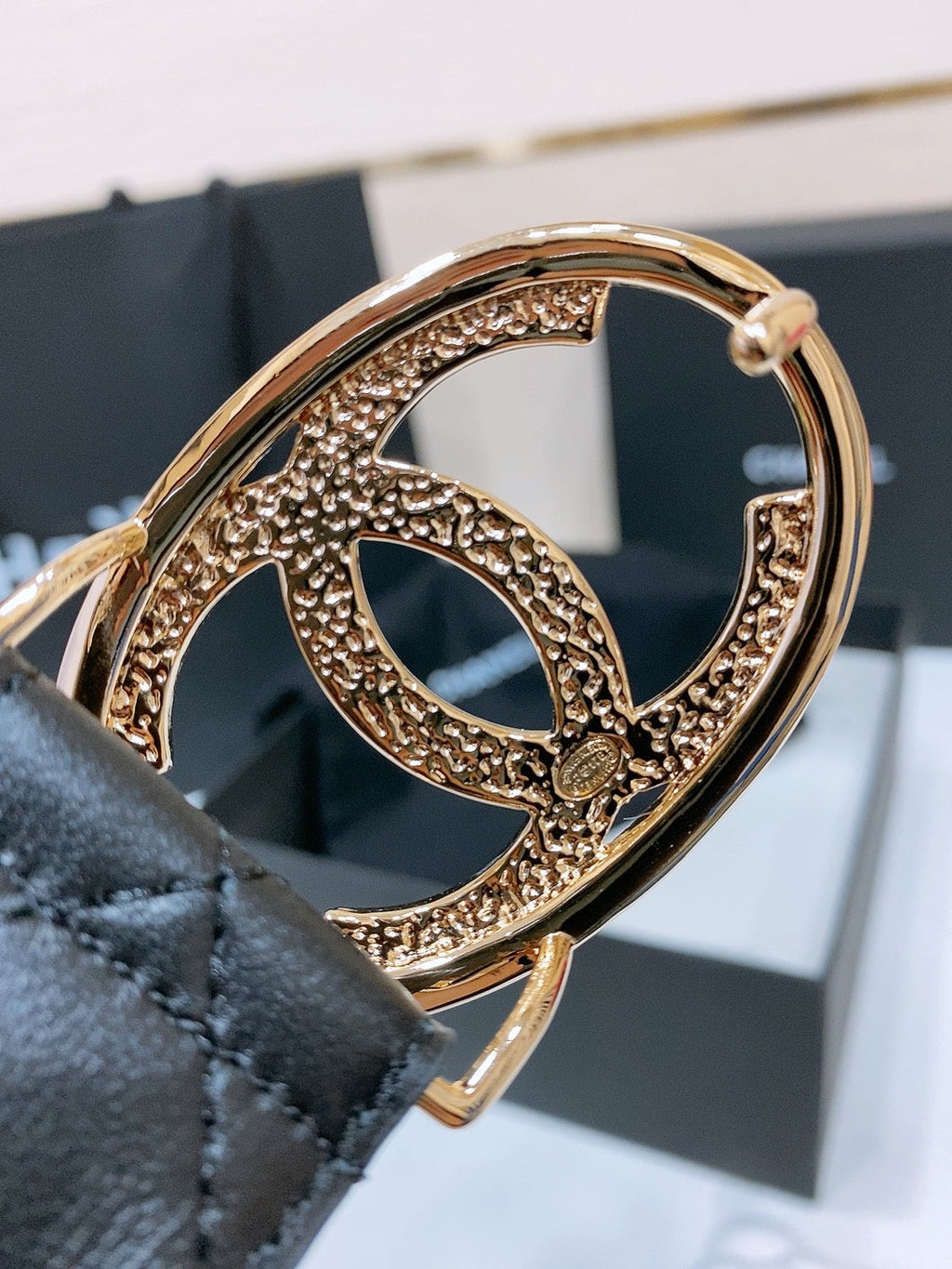 CHANEL DOUBLE C BELT 38MM IN BLACK QUILTED LAMBSKIN WITH GOLD OVAL BUCKLE CENTERED LOGO