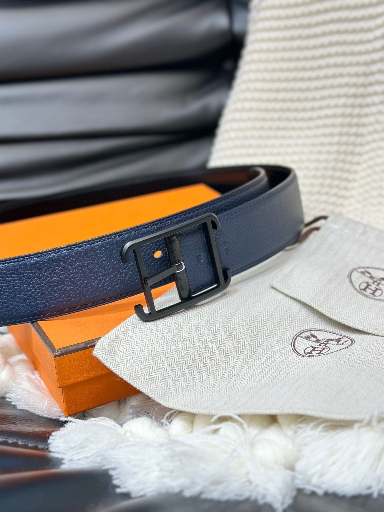 HERMES HADRIEN 38MM REVERSIBLE BELT NAVY BLUE AND BLACK LEATHER BLACK BUCKLE