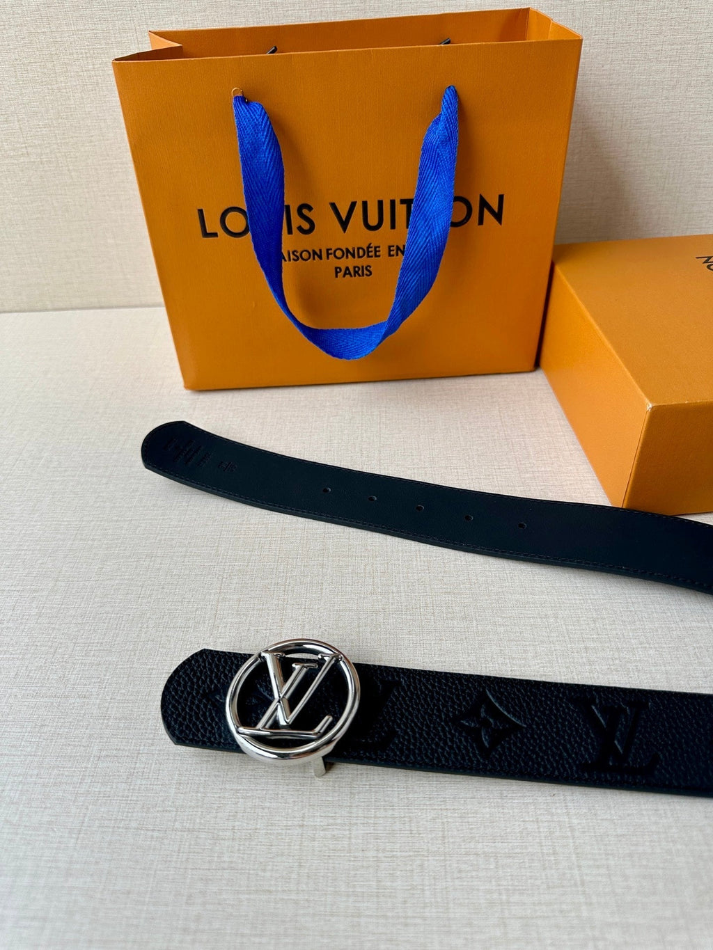 LOUIS VUITTON LV 25S BELT 40 MM IN BLACK CALFSKIN WITH SILVER HARDWARE 593263