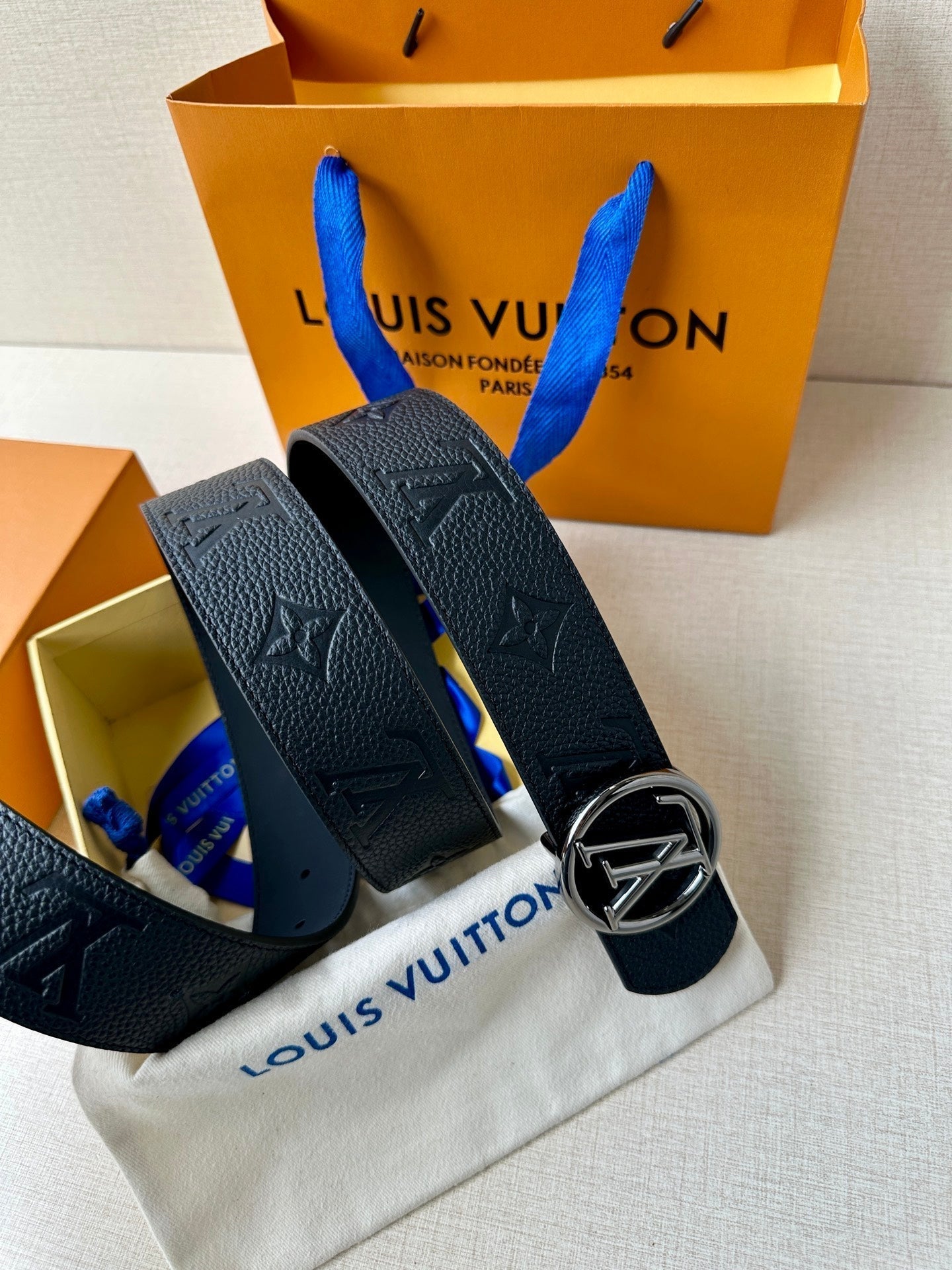 LOUIS VUITTON LV 25S BELT 40 MM IN BLACK CALFSKIN WITH SILVER HARDWARE 593263