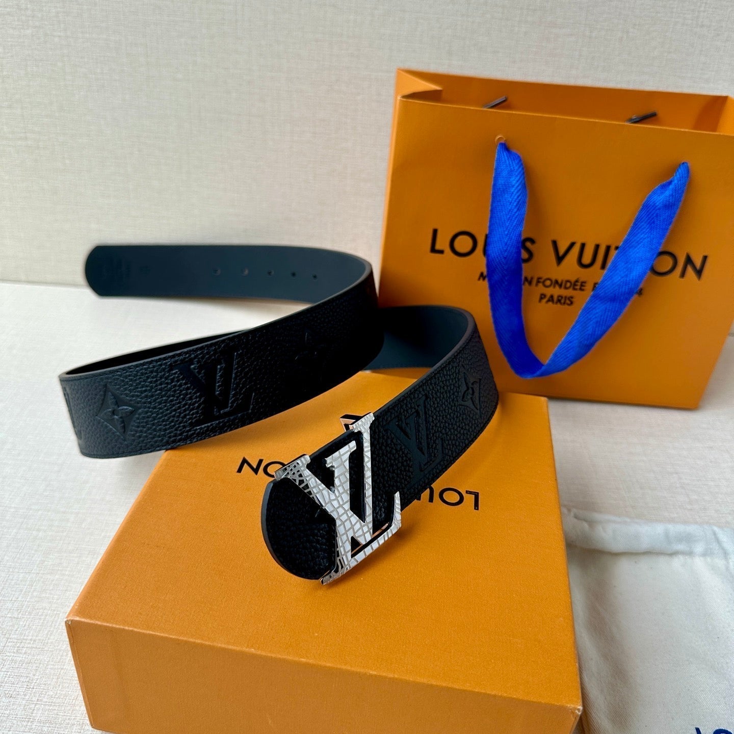 LOUIS VUITTON LV 25S BELT 40 MM IN BLACK CALFSKIN WITH SILVER HARDWARE 593265