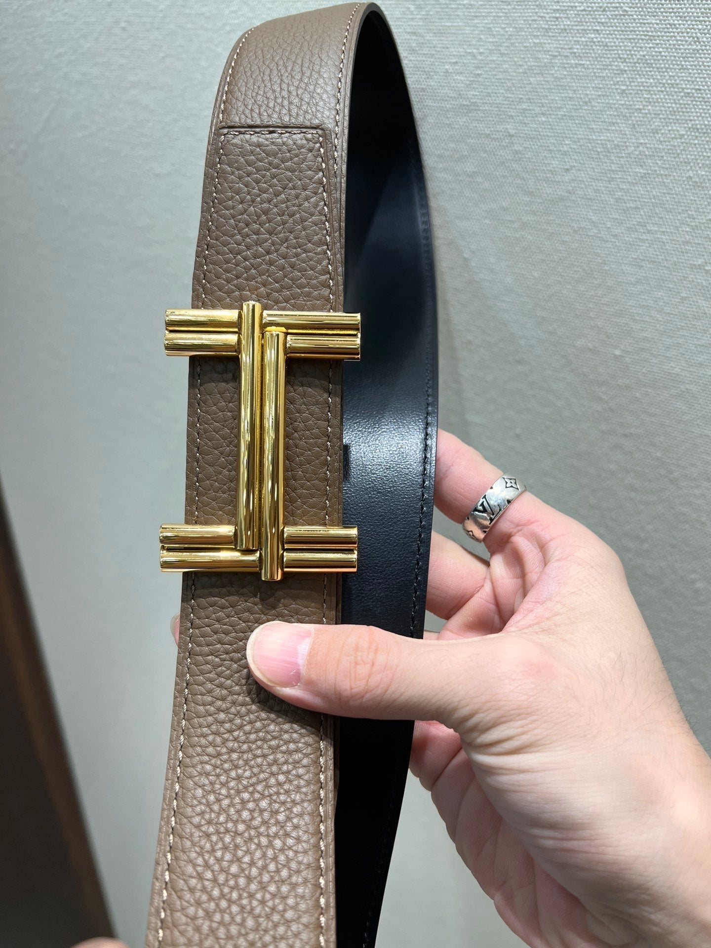 HERMES TRAVERSE BELT BUCKLE & REVERSIBLE COFFEE BROWN AND BLACK LEATHER STRAP 38 MM GOLD HARDWARE