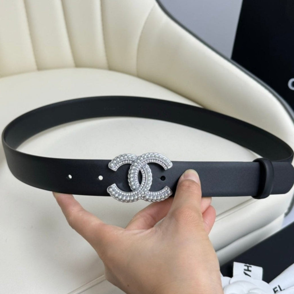 CHANEL BELT 30MM IN BLACK SMOOTH CALFSKIN SILVER HARDWARE ATTACH PEARLS