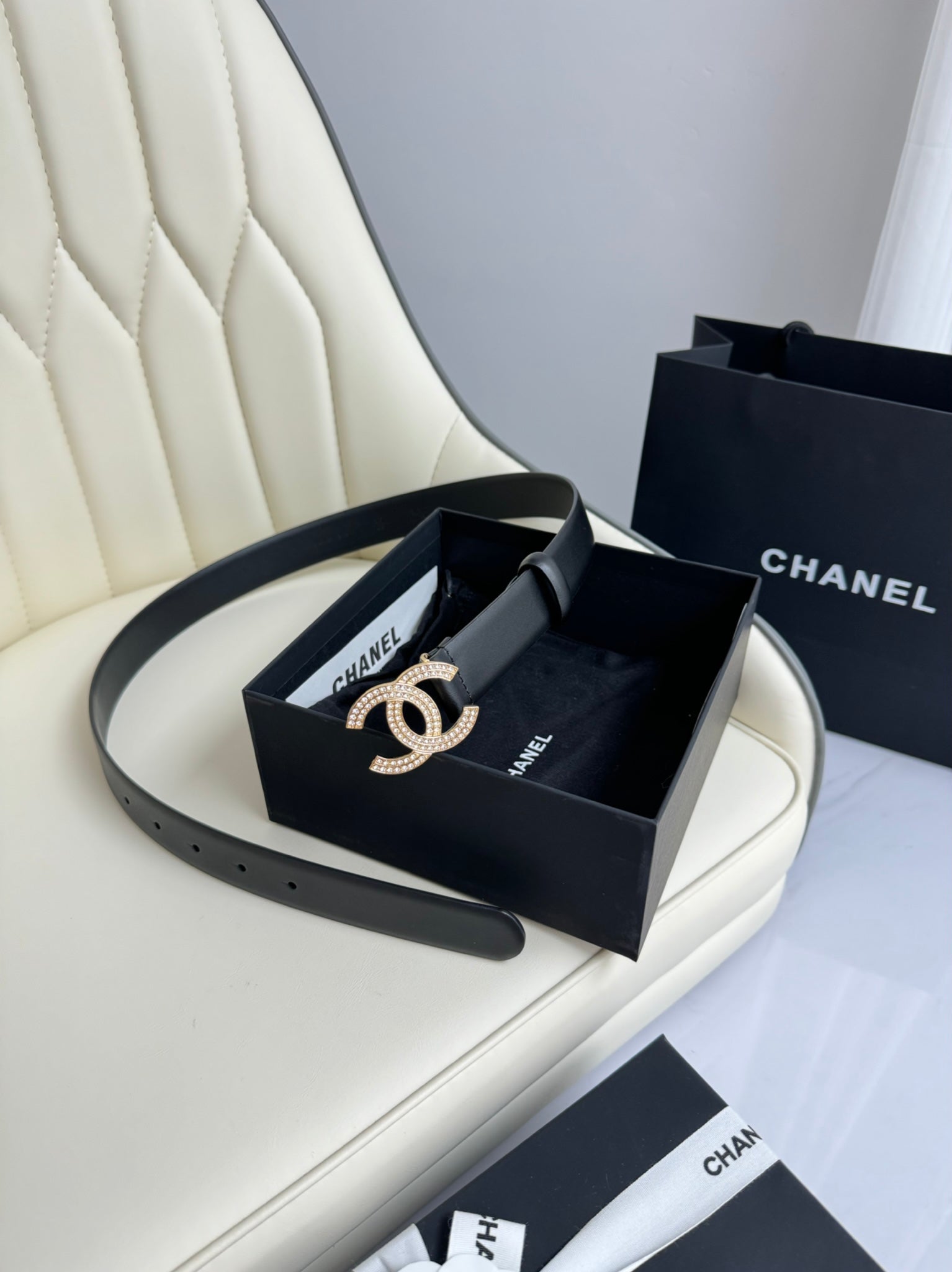 CHANEL BELT 30MM IN BLACK SMOOTH CALFSKIN GOLD HARDWARE ATTACH RHINSTONES