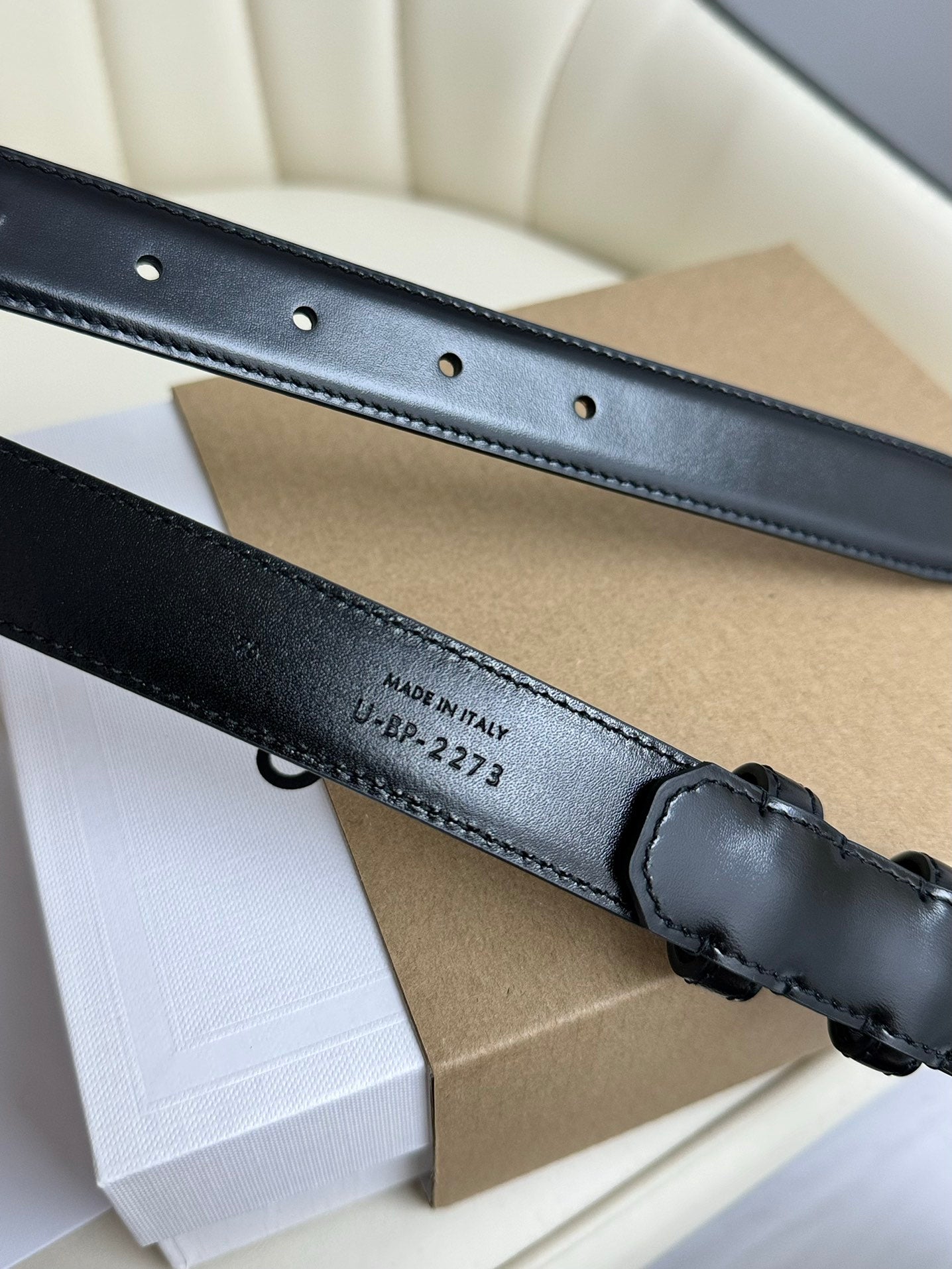 CELINE MEDIUM TRIOMPHE BELT 25MM BLACK LEATHER GOLD HARDWARE