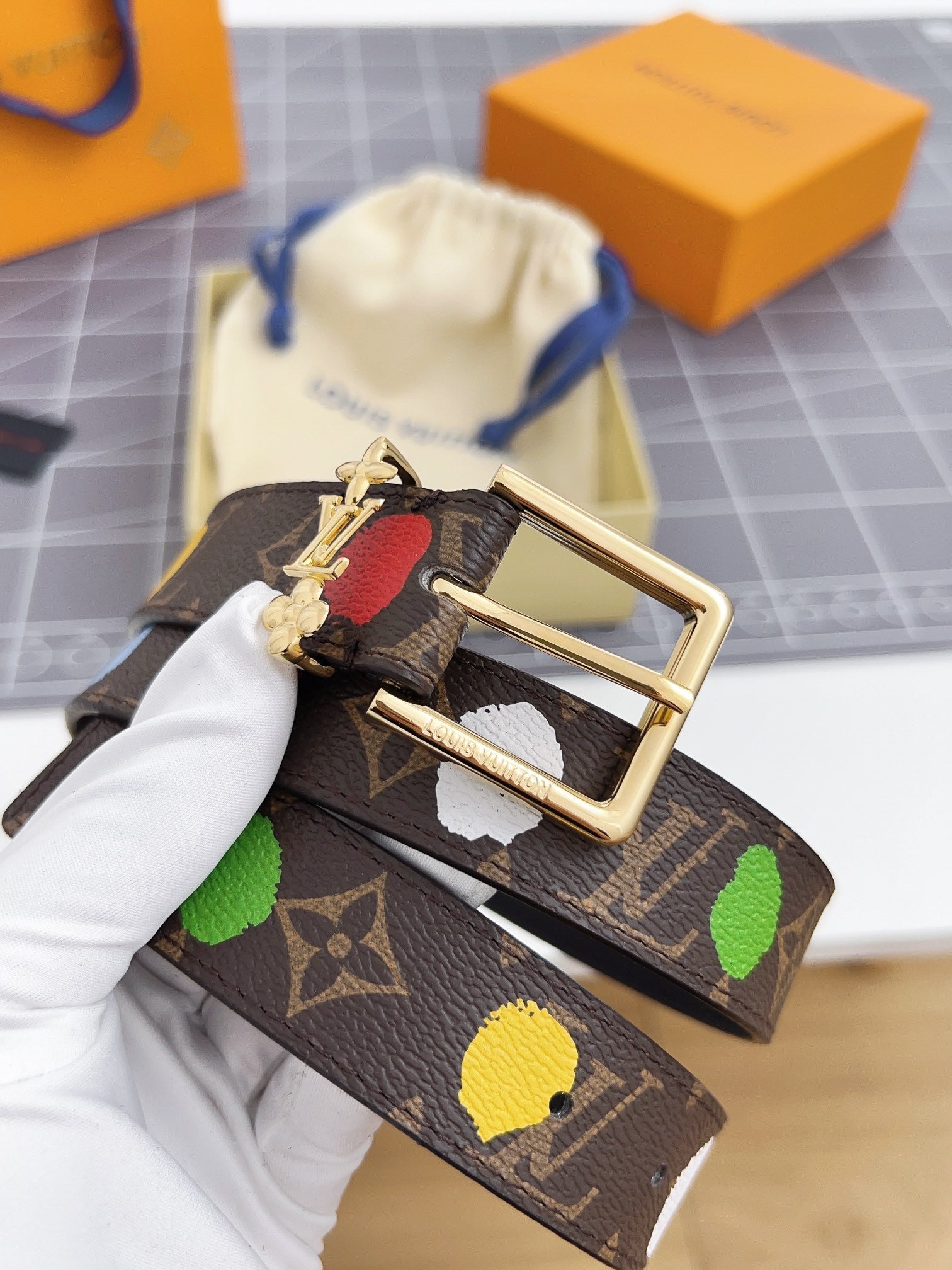 LOUIS VUITTON LV BLOOM 30 MM IN COLORFUL MONOGRAM CALFSKIN GOLD HARDWARE