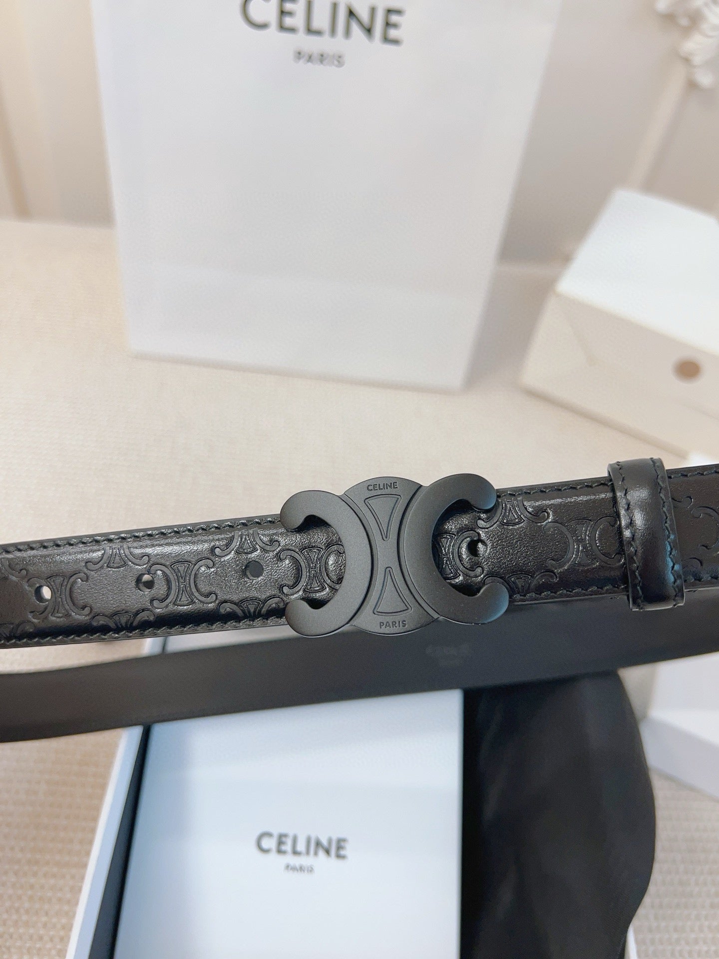 CELINE 25S BELT 25MM TRIOMPHE IN BLACK CALFSKIN 563334