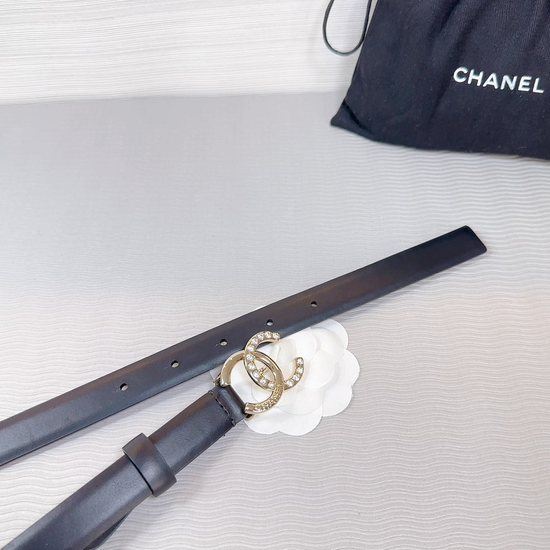 CHANEL BELT 20 MM IN BLACK SMOOTH CALFSKIN GOLD HARDWARE ATTACH RHINSTONE