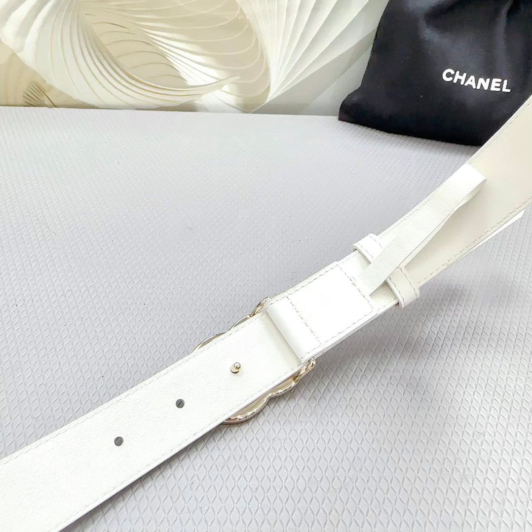 CHANEL BELT 30 MM WHITE CALFSKIN GOLD HARDWARE WITH WHITE MIX BLACK LOGO