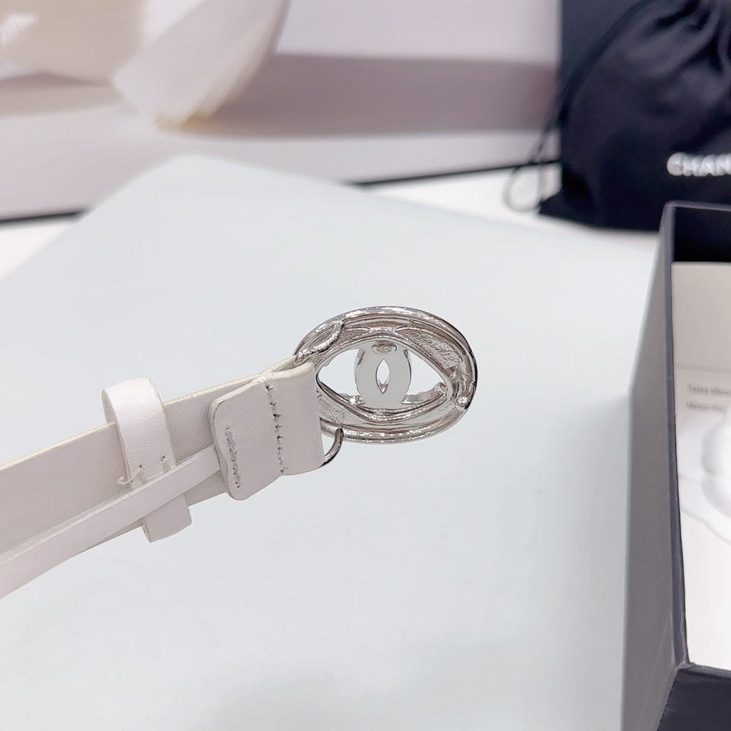 CHANEL 30MM BELT IN WHITE CALFSKIN SILVER HARDWARE ATTACH PEARLS