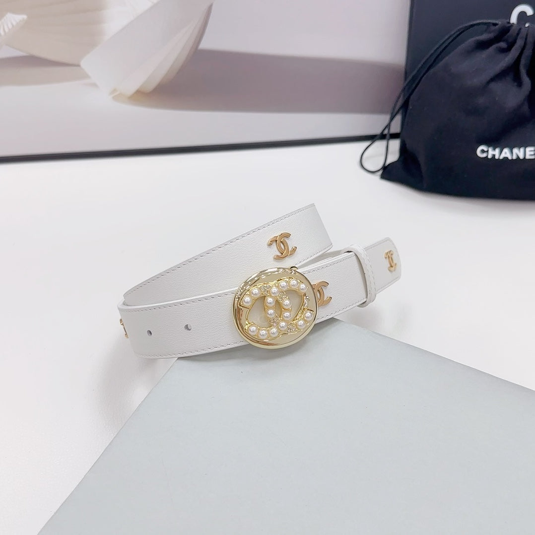 CHANEL 30MM BELT IN WHITE CALFSKIN GOLD HARDWARE ATTACH PEARLS