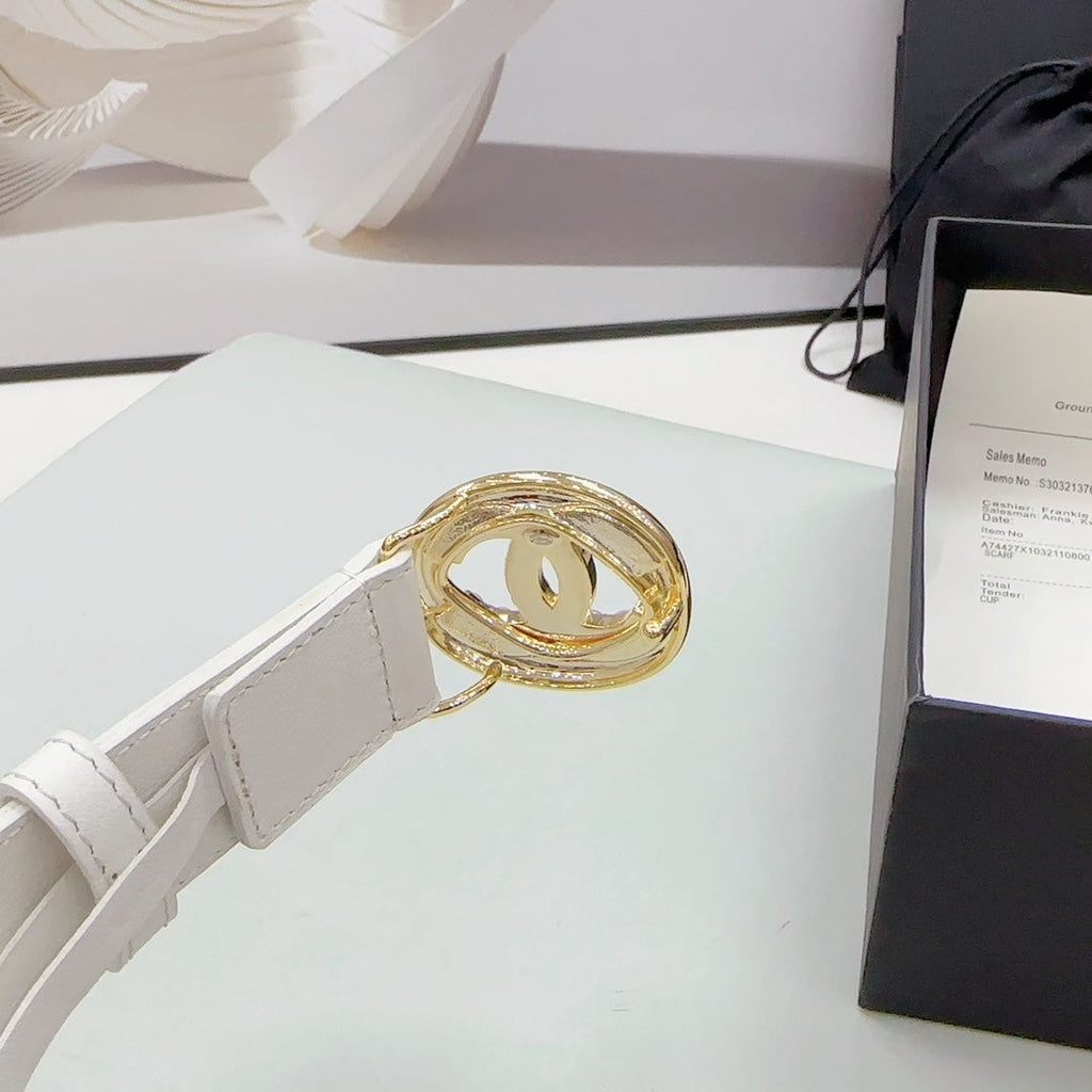 CHANEL 30MM BELT IN WHITE CALFSKIN GOLD HARDWARE ATTACH PEARLS