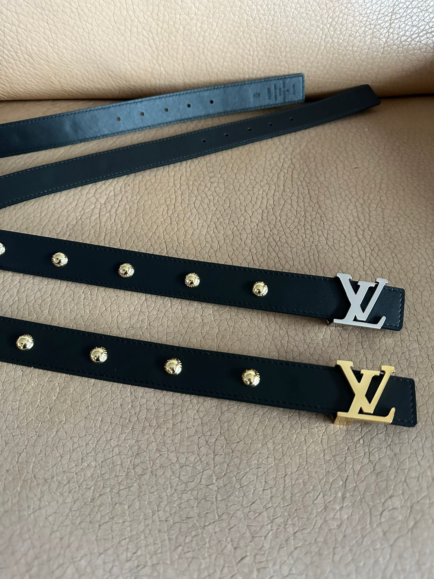 LOUIS VUITTON LV INITIALES STUDS 30 MM REVERSIBLE BELT IN BLACK CALFSKIN GOLD HARDWARE