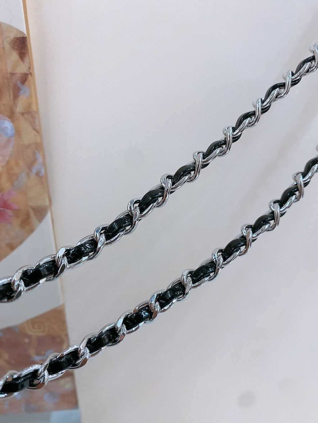 CHANEL CHAIN BELT IN SILVER METAL INTERWOVEN WITH CALFSKIN STRAPS
