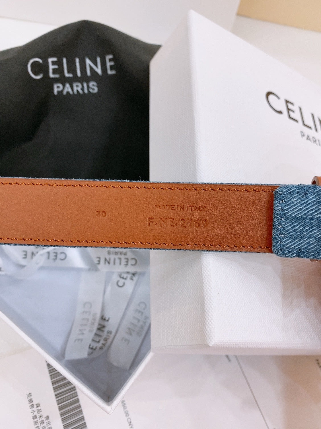 CELINE 25S BELT TRIOMPHE TAURILLON 25MM IN BROWN CALFSKIN AND DENIM 558351